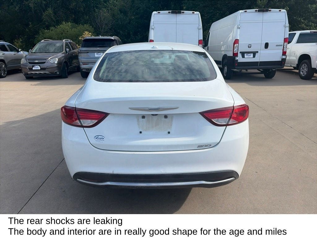 2015 Chrysler 200 Limited