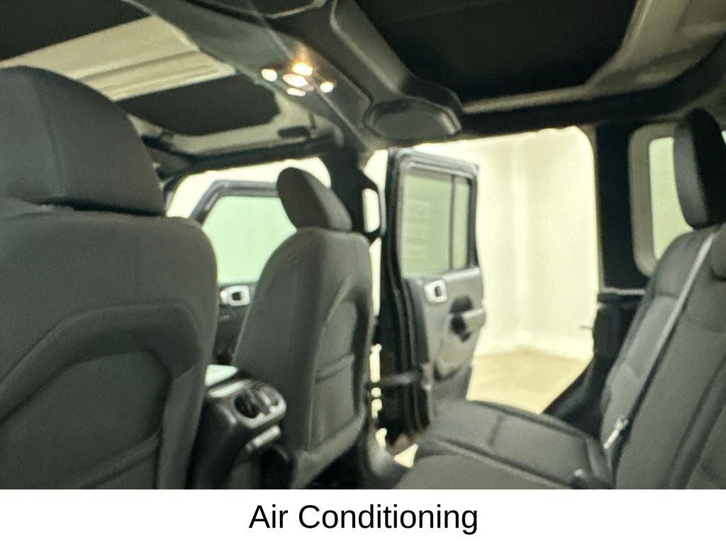 2023 Jeep Wrangler Altitude