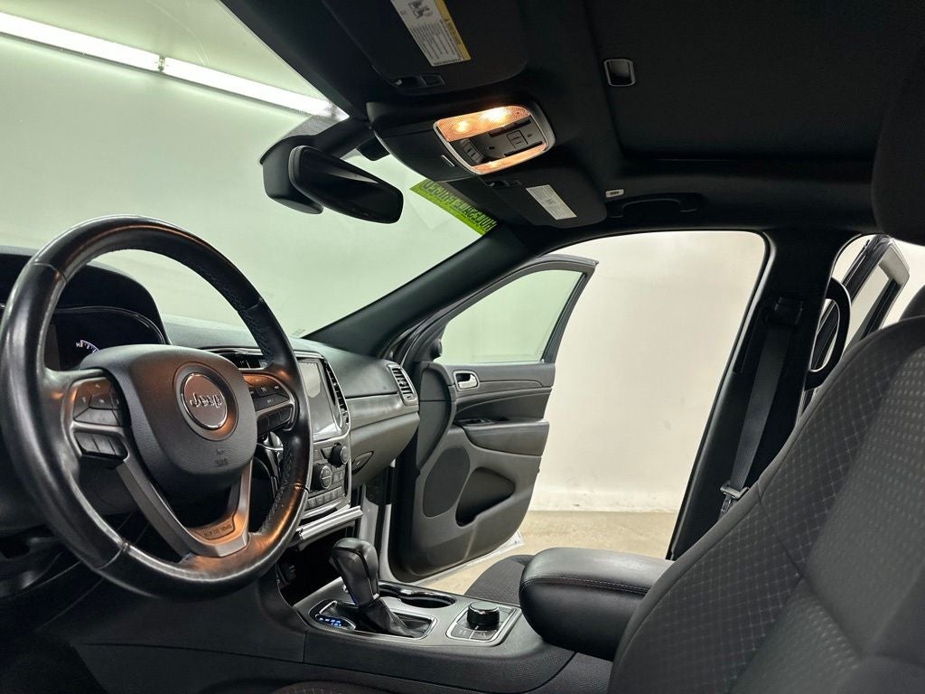 2019 Jeep Grand Cherokee Laredo