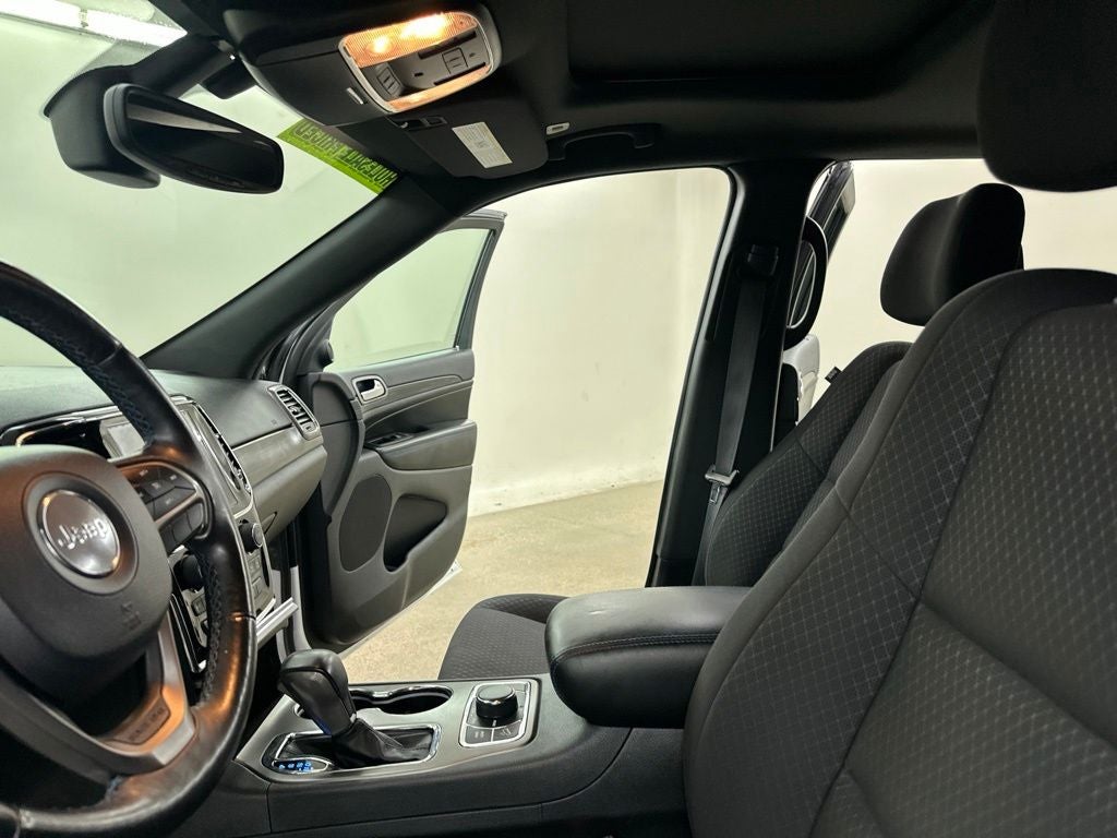2019 Jeep Grand Cherokee Laredo