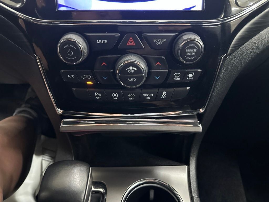 2019 Jeep Grand Cherokee Laredo