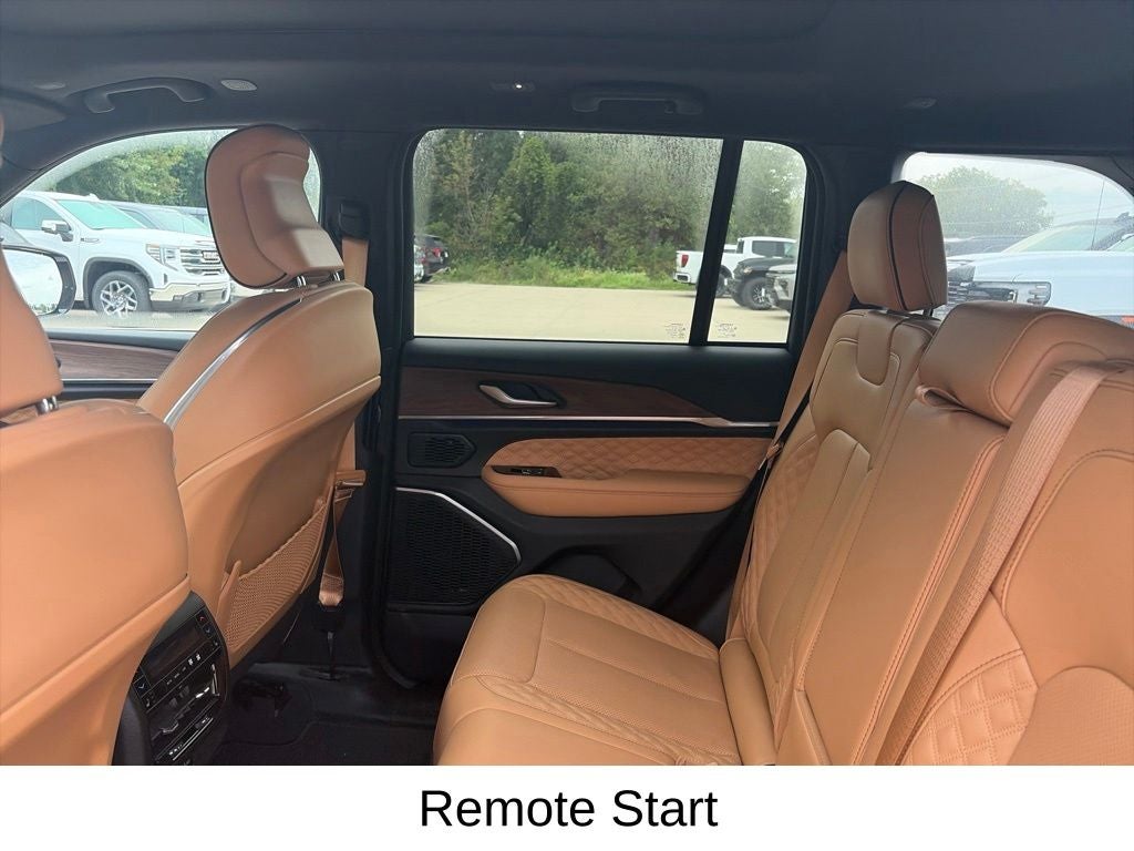 2023 Jeep Grand Cherokee Summit