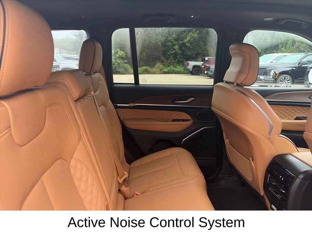 2023 Jeep Grand Cherokee Summit