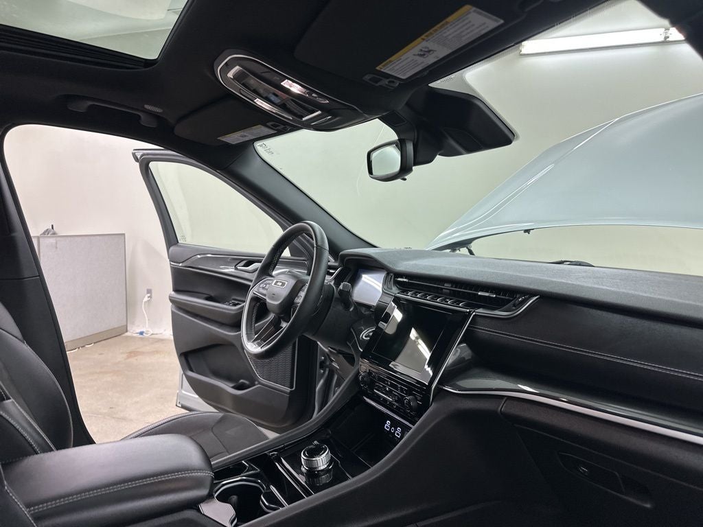 2022 Jeep Grand Cherokee L Altitude