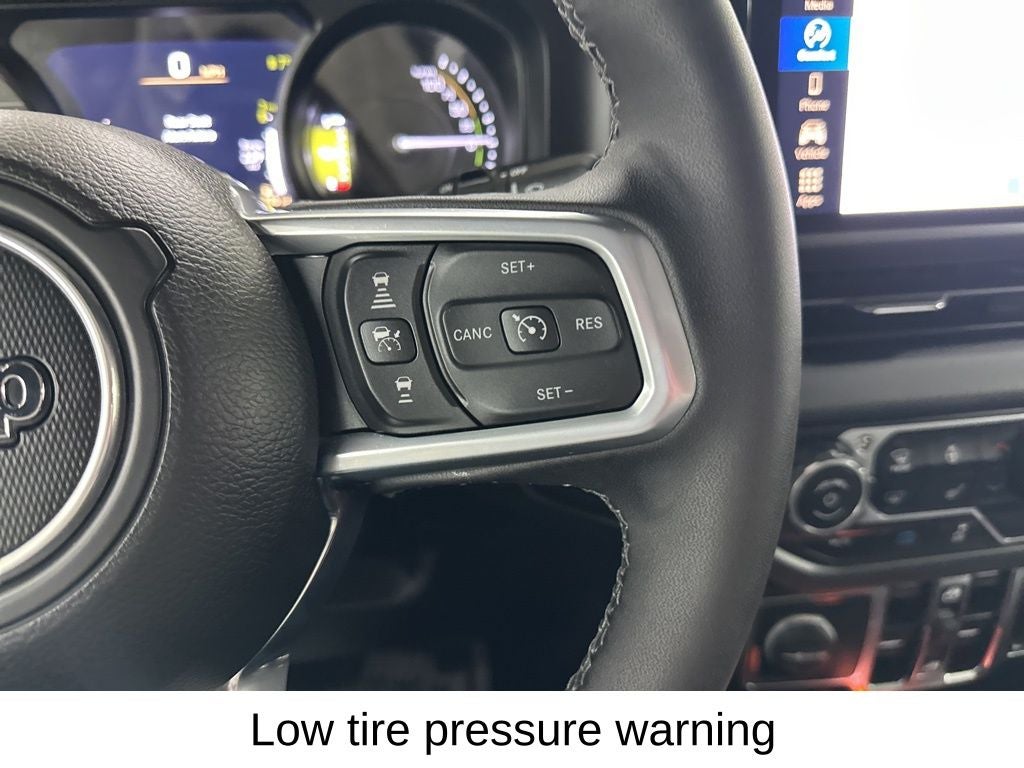 2025 Jeep Wrangler Sahara 4xe