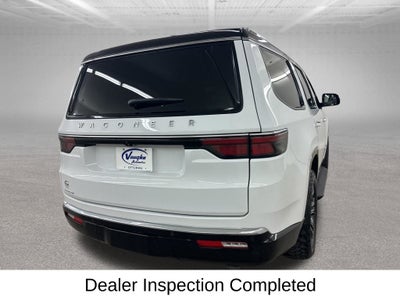 2023 Jeep Wagoneer Base