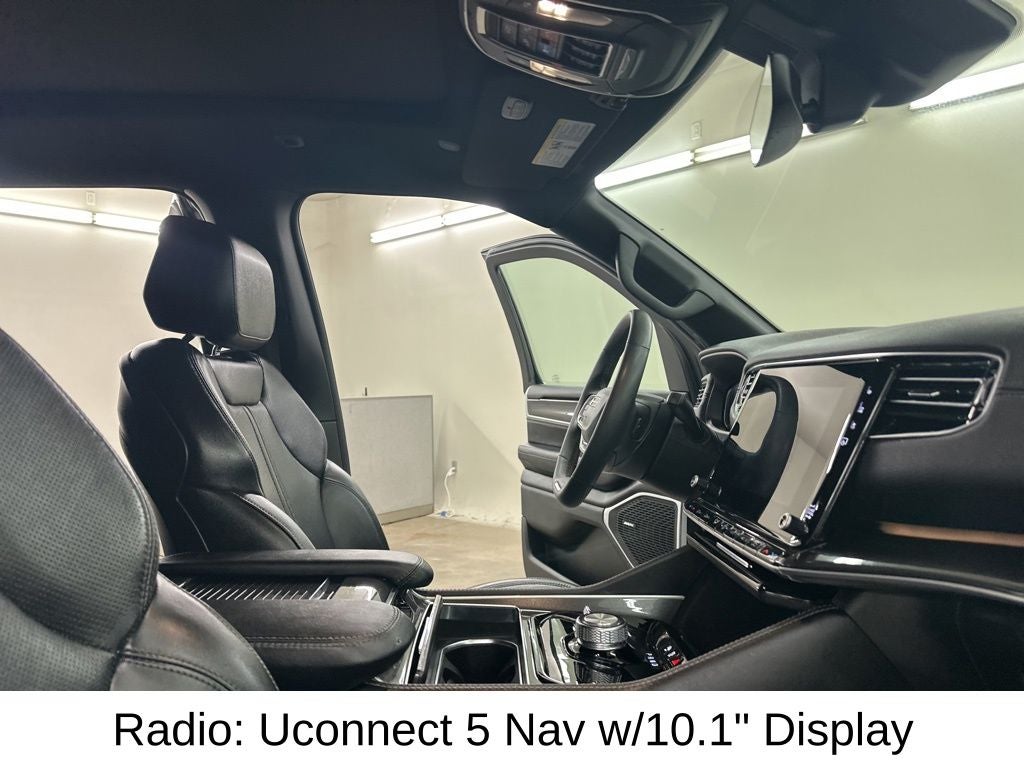 2023 Jeep Wagoneer Base