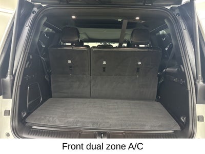 2023 Jeep Wagoneer Base