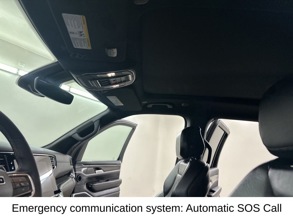 2023 Jeep Wagoneer Base