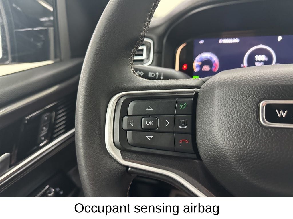 2023 Jeep Wagoneer Base