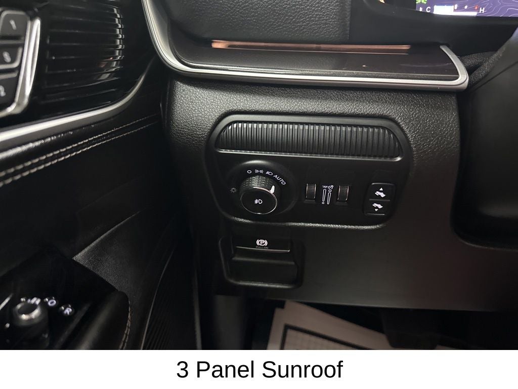 2023 Jeep Wagoneer Base