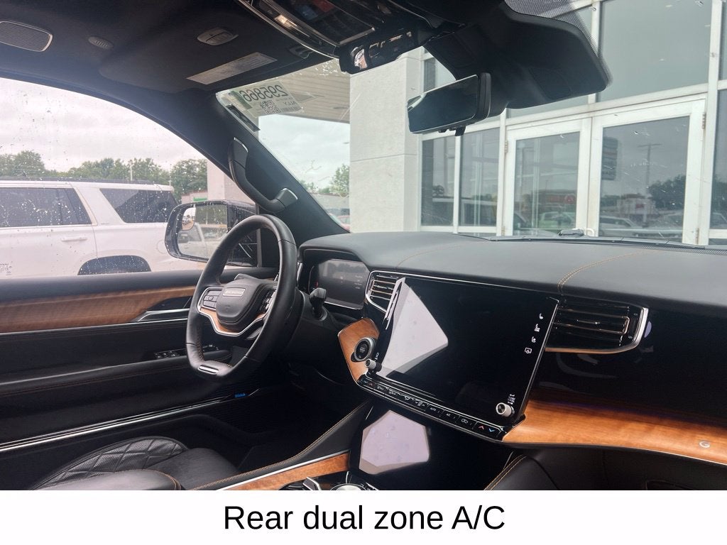2022 Jeep Grand Wagoneer Series III