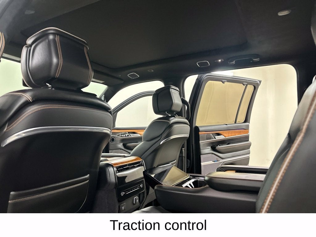 2022 Jeep Grand Wagoneer Series III