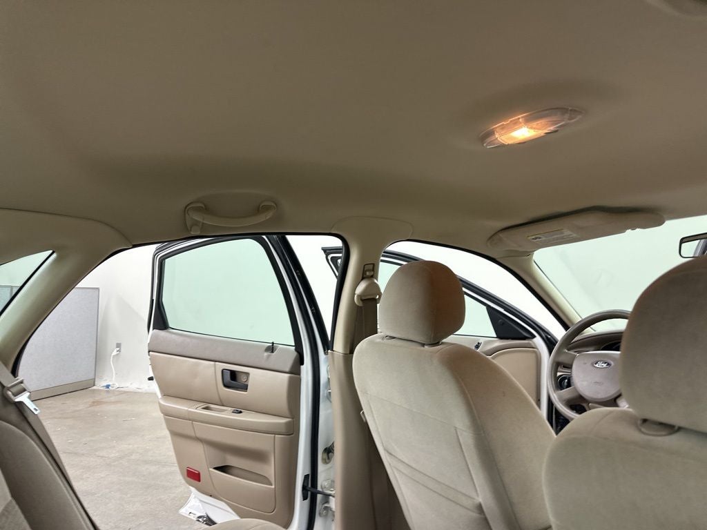 2004 Ford Taurus SES