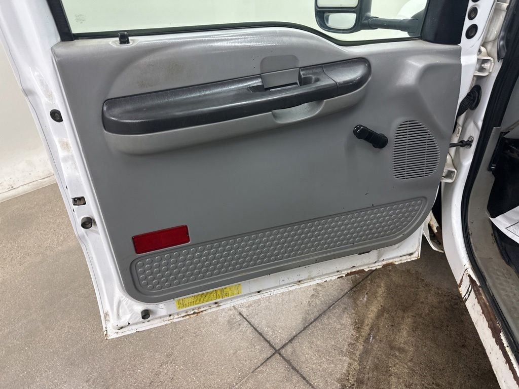 2006 Ford F-350SD XL DRW