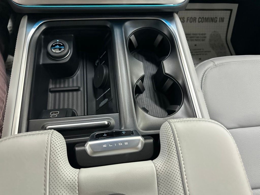 2027 Ford Expedition Platinum
