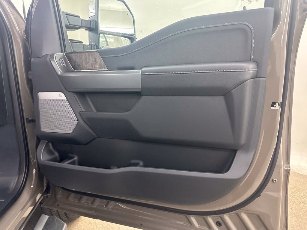 2027 Ford F-250SD Lariat
