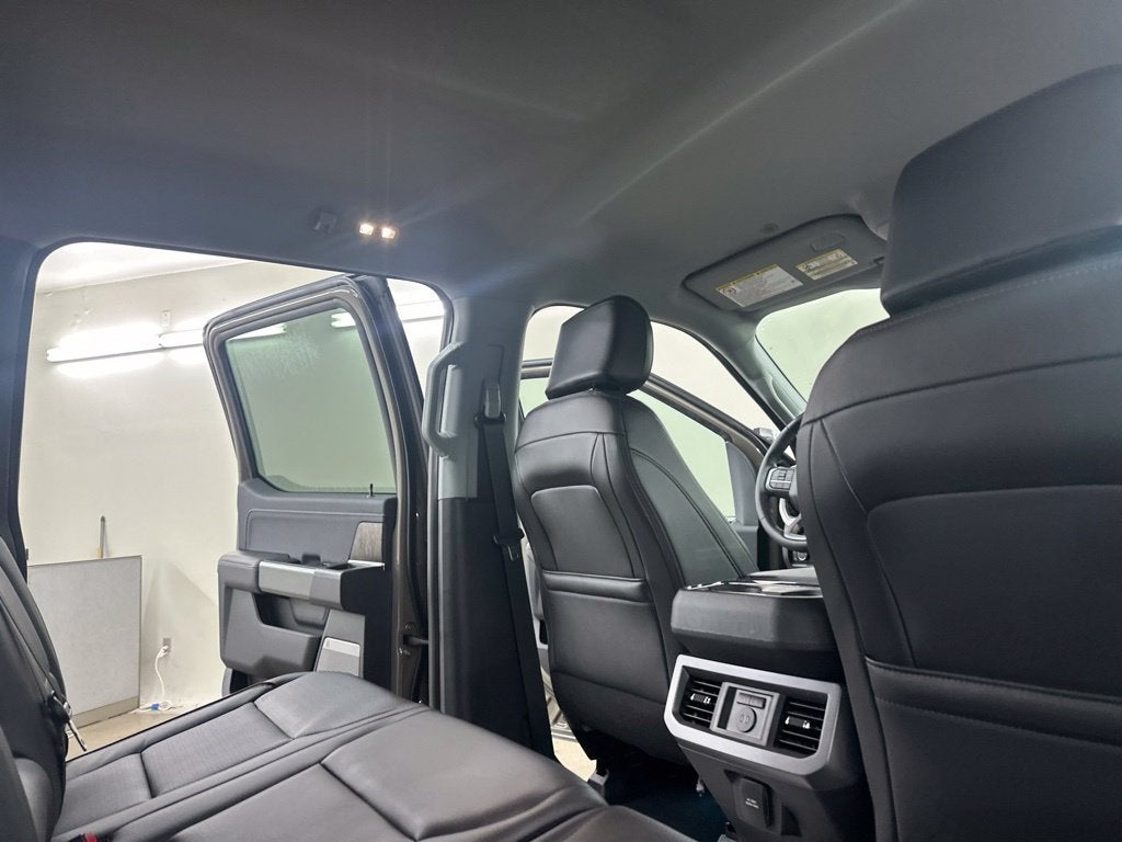 2027 Ford F-250SD Lariat