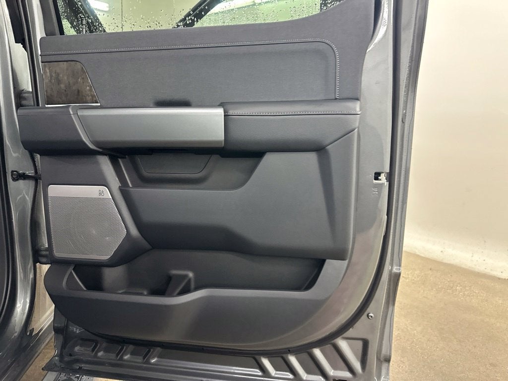 2027 Ford F-250SD Lariat