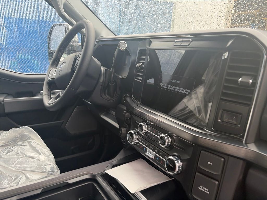 2027 Ford F-350SD Lariat