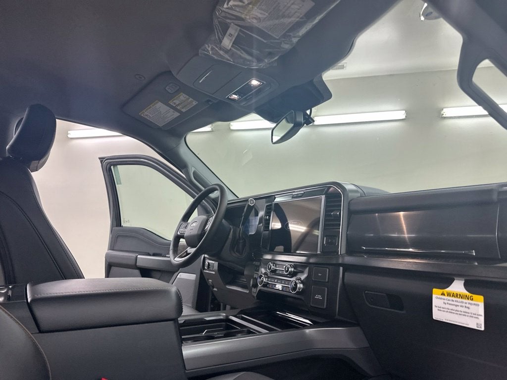 2027 Ford F-350SD Lariat