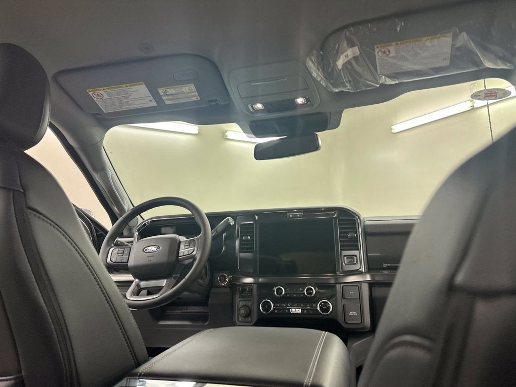 2027 Ford F-350SD Lariat