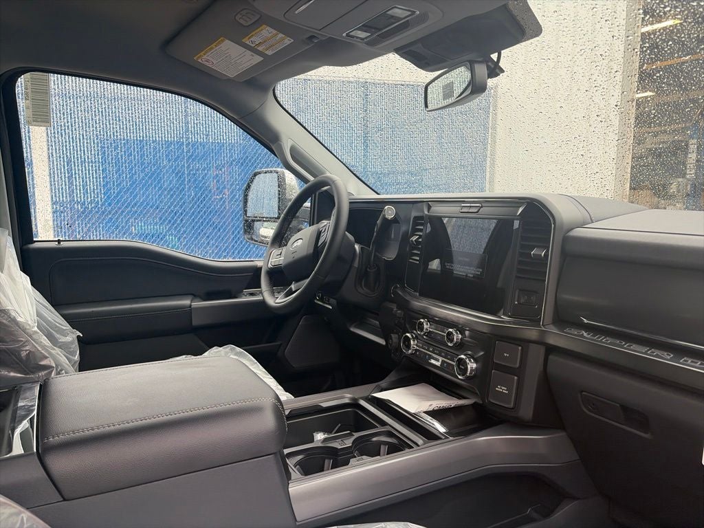2027 Ford F-350SD Lariat
