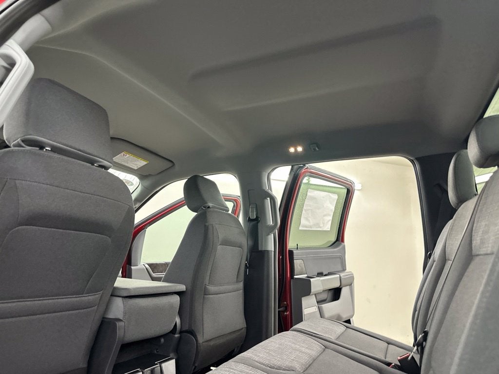 2027 Ford F-350SD XLT