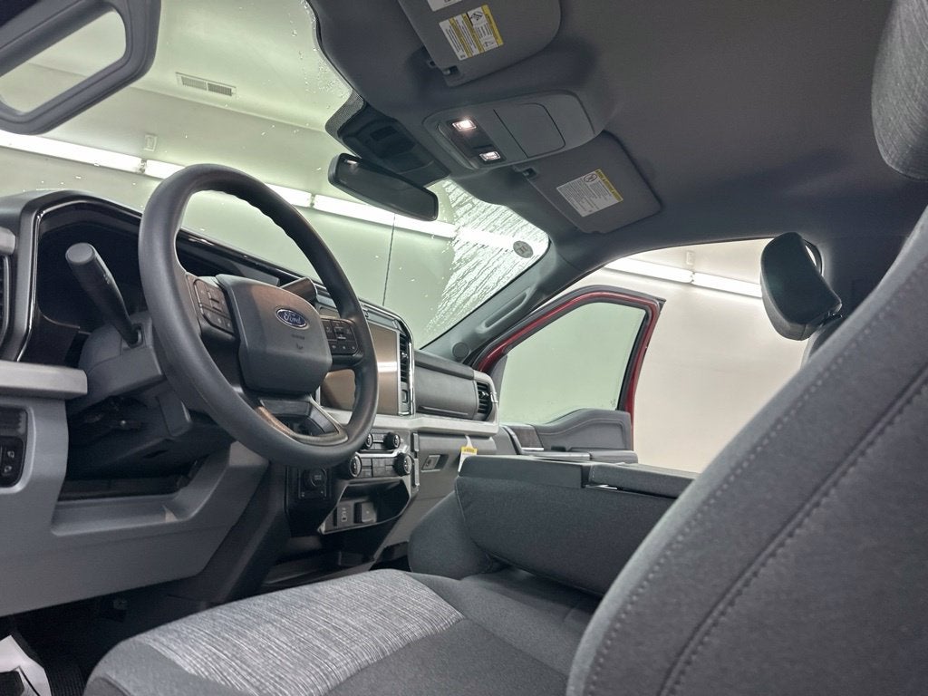 2027 Ford F-350SD XLT