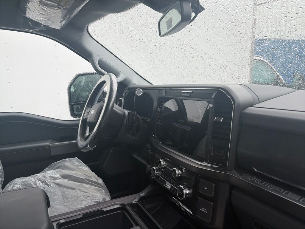 2027 Ford F-350SD Lariat