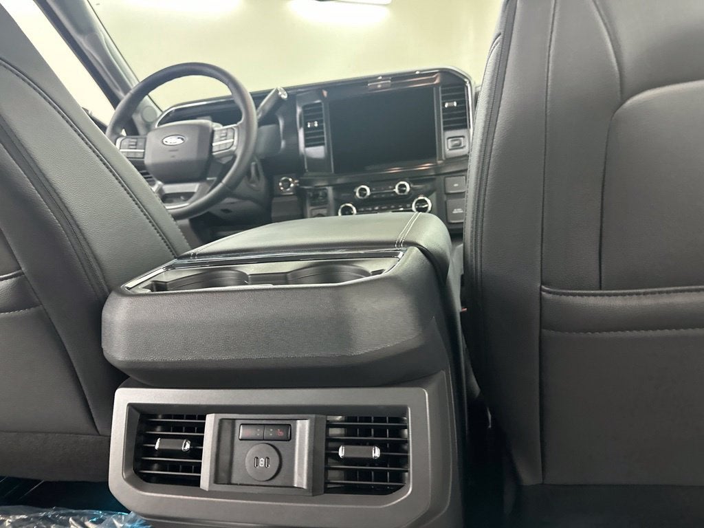 2027 Ford F-350SD Lariat