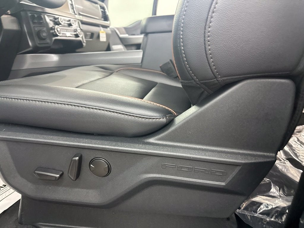 2027 Ford F-350SD Lariat