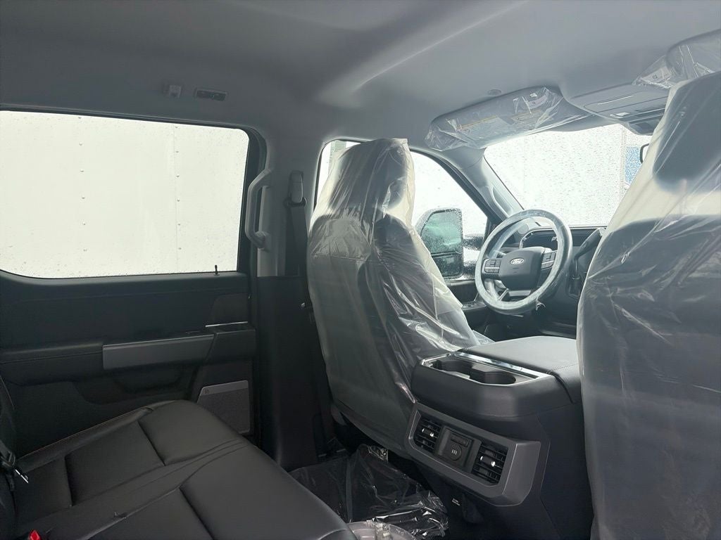 2027 Ford F-350SD Lariat