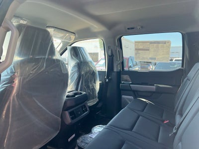 2027 Ford F-350SD Lariat