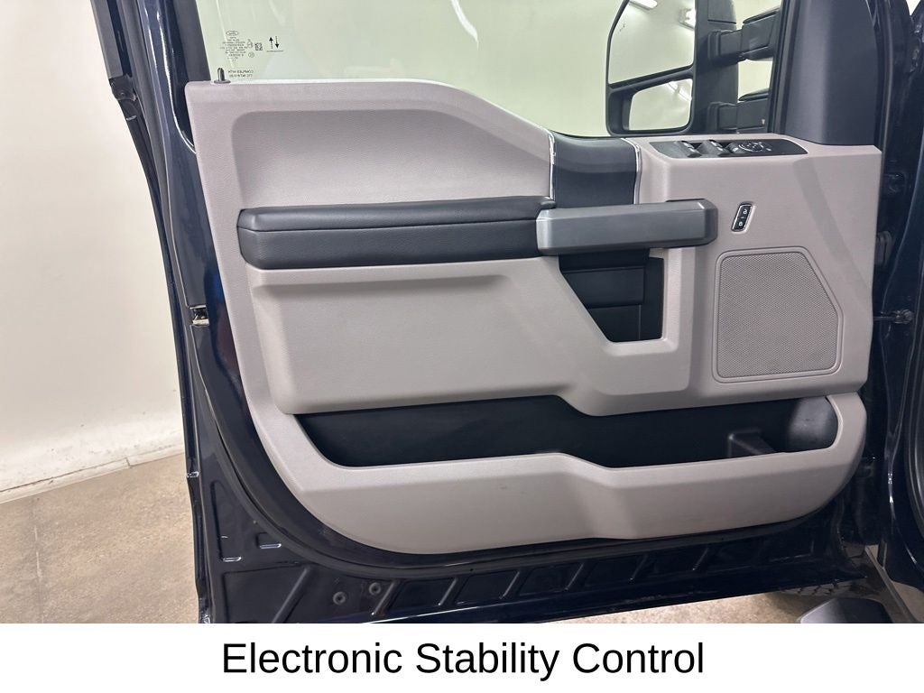 2022 Ford F-350SD XLT DRW