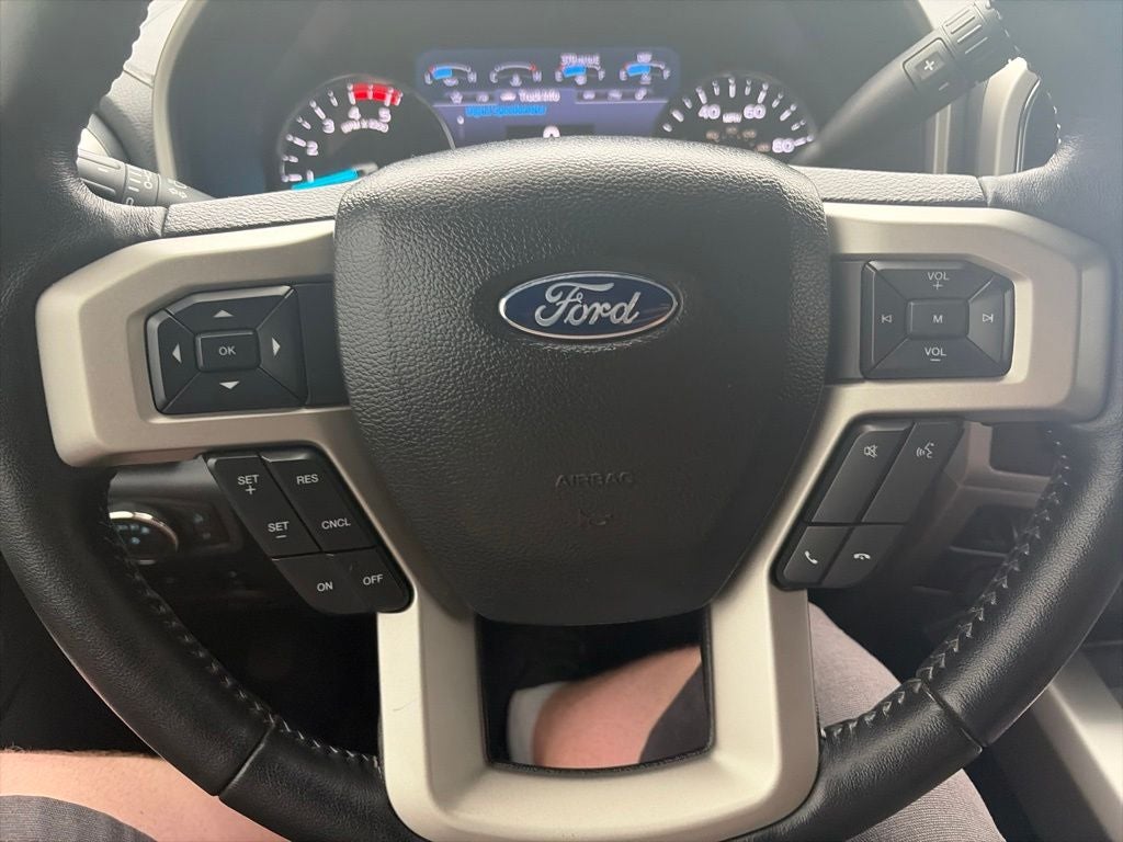 2022 Ford F-350SD Lariat DRW