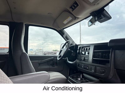 2025 Chevrolet Express 3500 LT Passenger