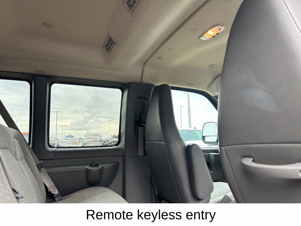 2025 Chevrolet Express 3500 LT Passenger