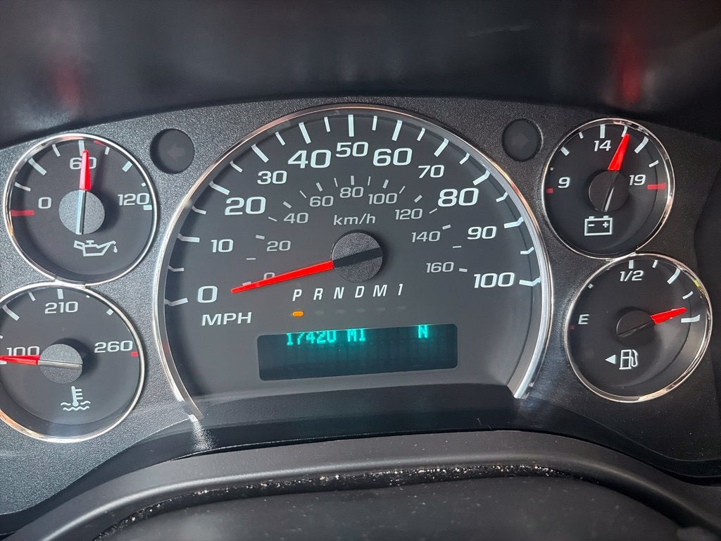 2025 Chevrolet Express 3500 LT Passenger