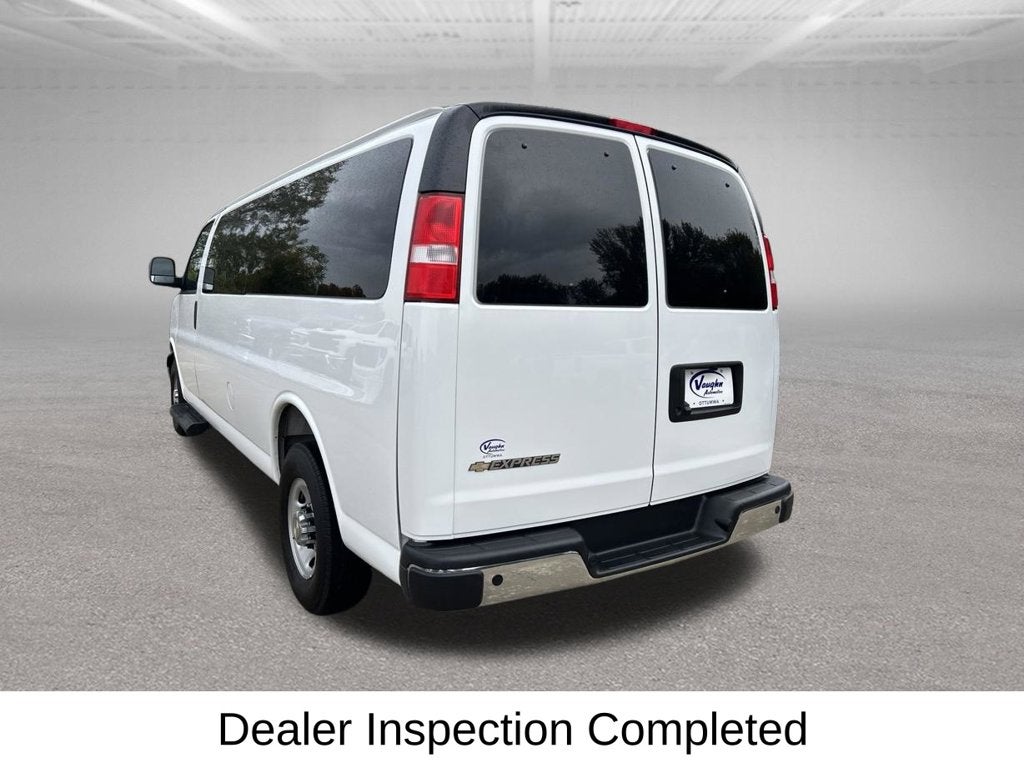 2025 Chevrolet Express 3500 LT Passenger