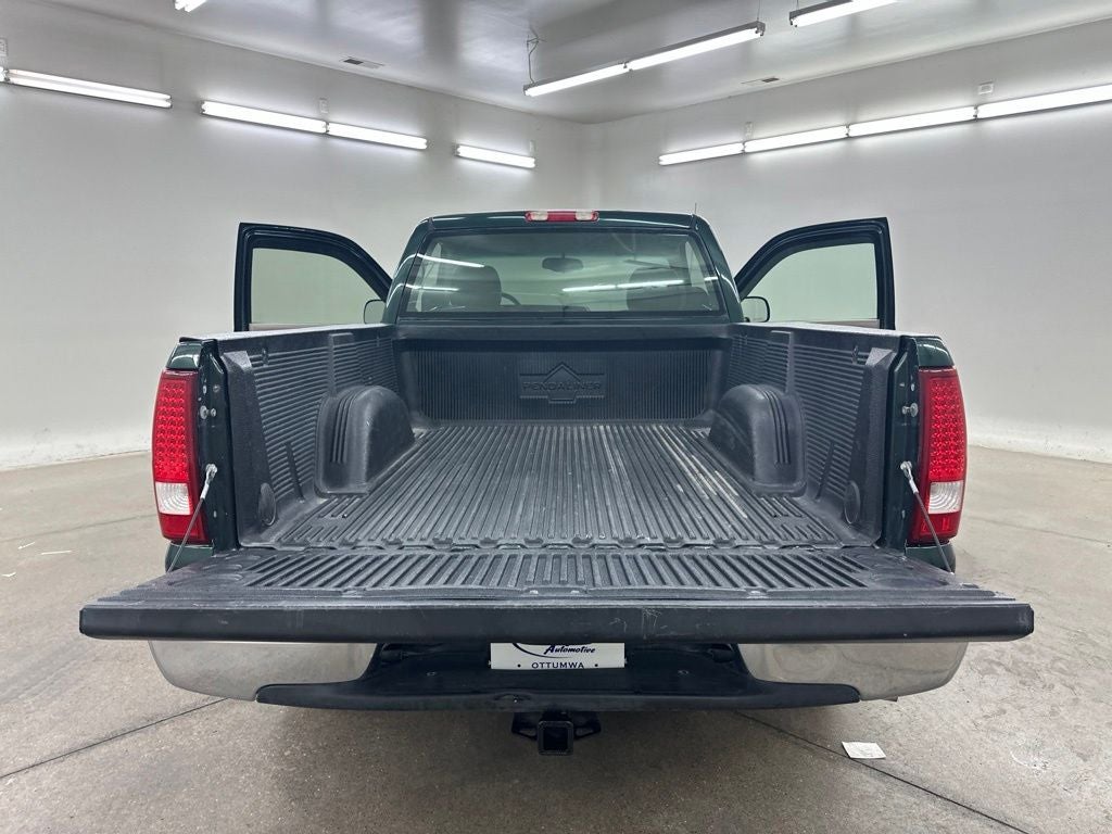 2003 Chevrolet Silverado 1500 Base