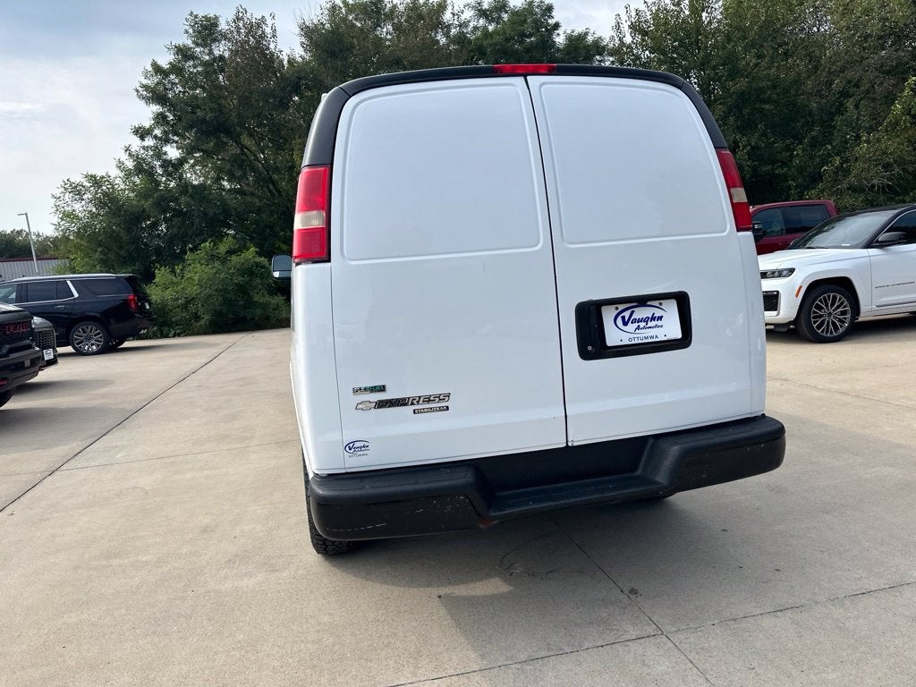 2011 Chevrolet Express 3500 Work Van Cargo