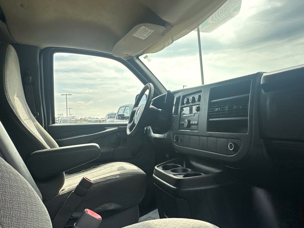 2011 Chevrolet Express 3500 Work Van Cargo