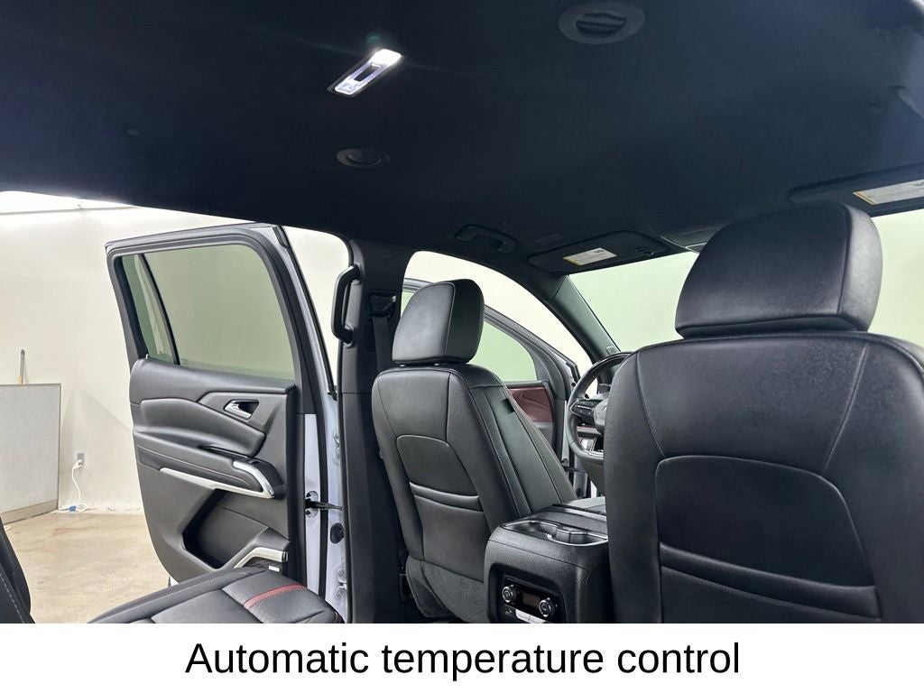 2025 Chevrolet Traverse RS