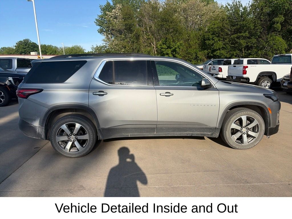 2023 Chevrolet Traverse LT Leather