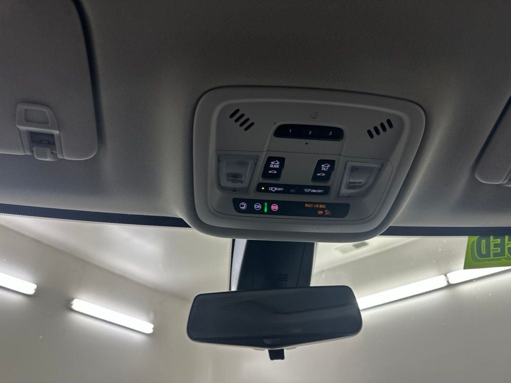 2021 Chevrolet Traverse Premier