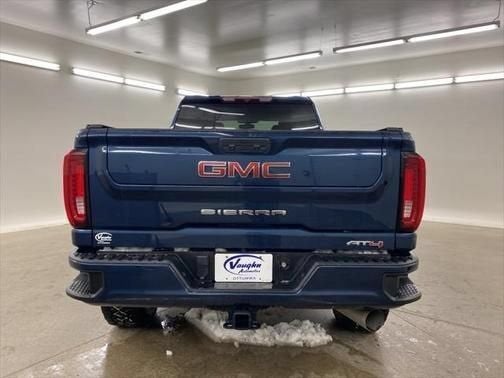 2022 GMC Sierra 2500HD AT4
