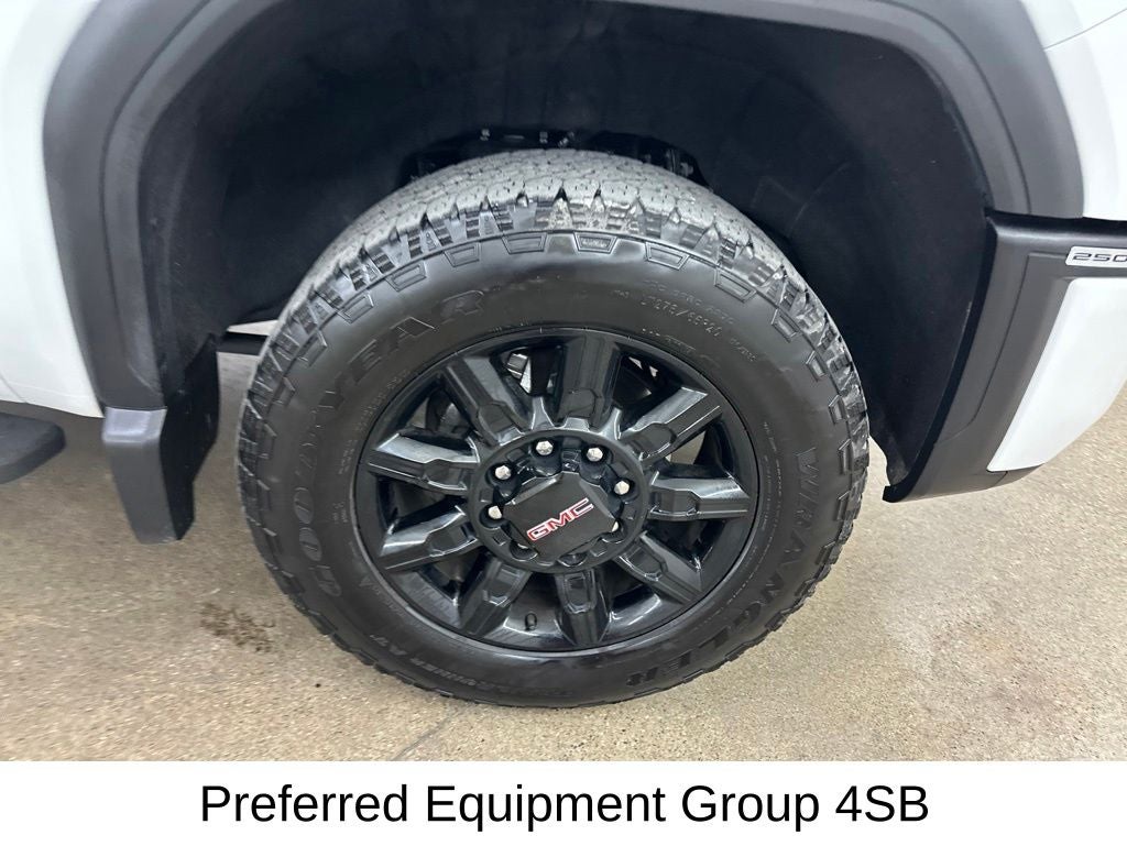 2025 GMC Sierra 2500HD AT4