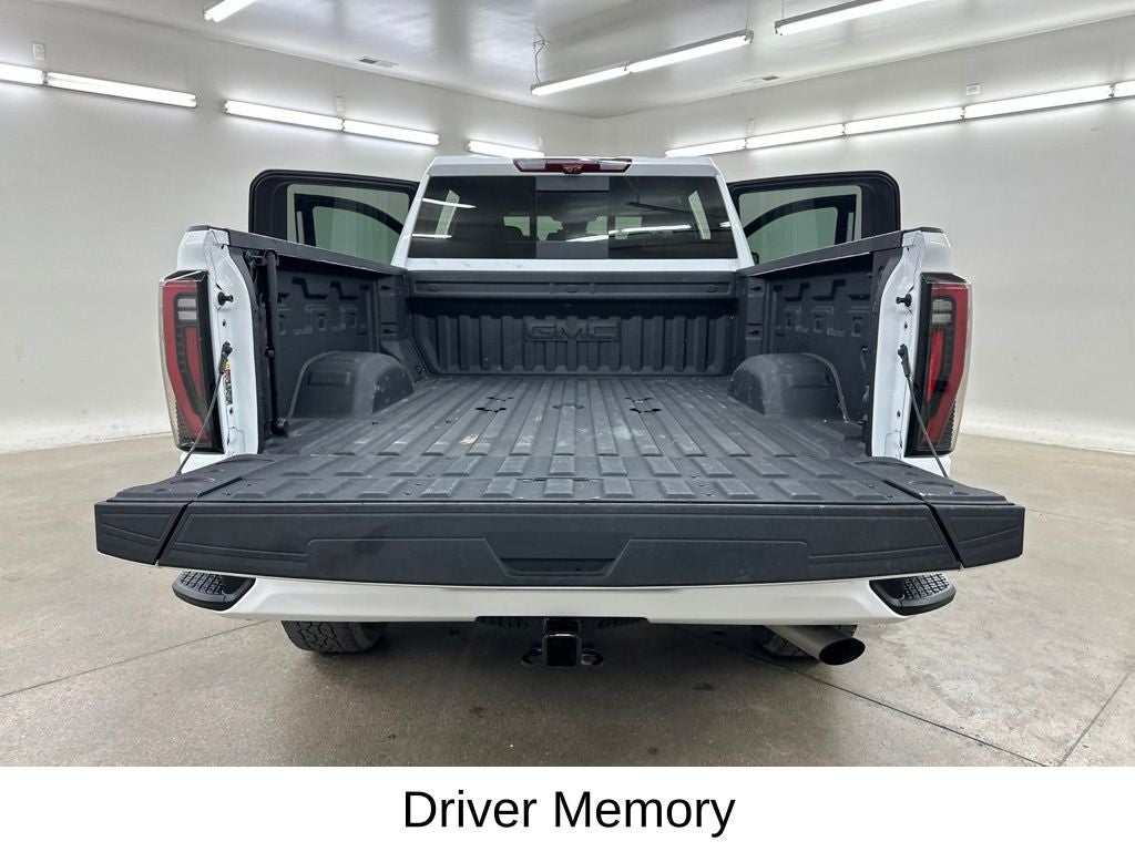 2025 GMC Sierra 2500HD AT4