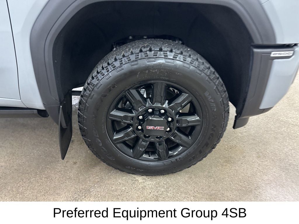 2025 GMC Sierra 2500HD AT4